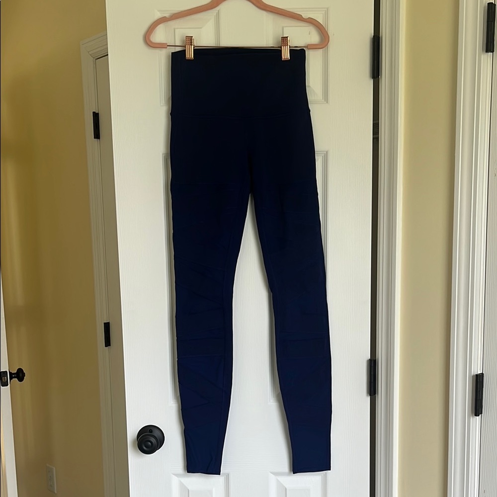 Lululemon Navy High-Rise Leggings with Mesh Details